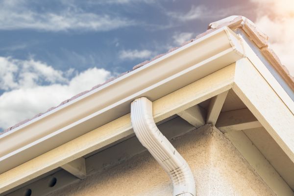 Seamless Gutter Replacement in Rochester